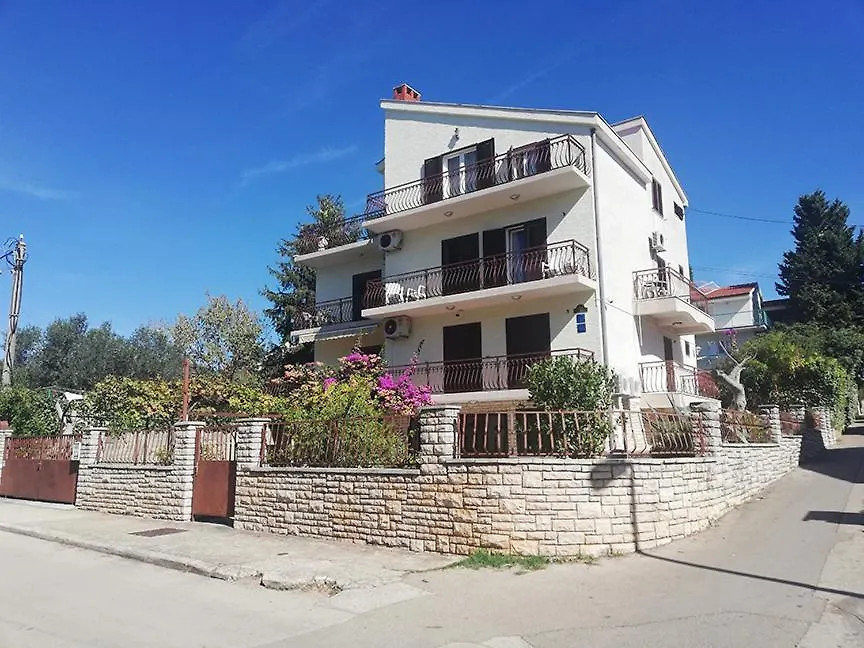 Danyja Apartments Sveti Filip i Jakov