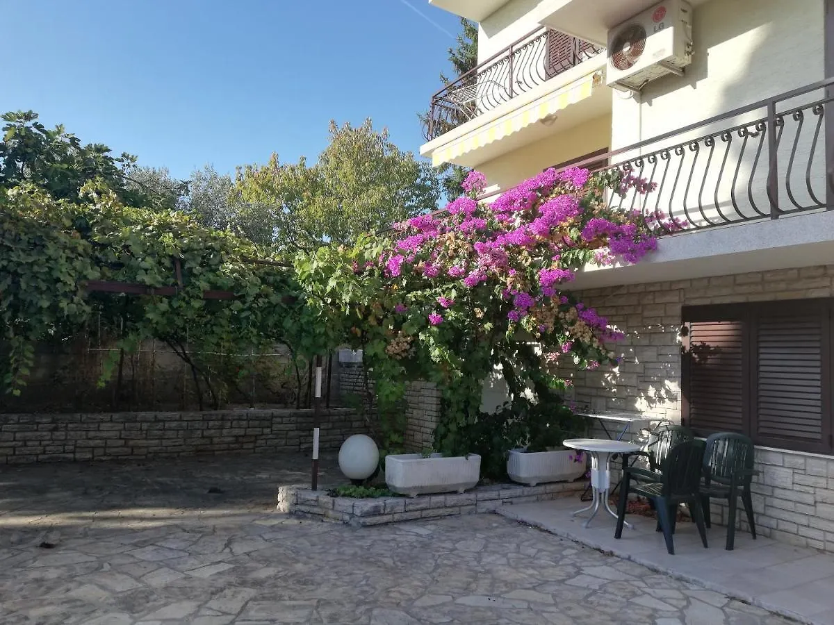 Danyja Apartments Sveti Filip i Jakov