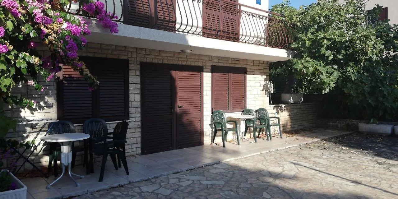 Danyja Apartments 0*, Sveti Filip i Jakov