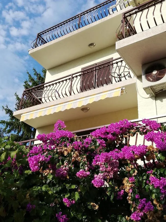Danyja Apartments