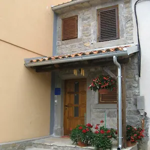 Antonia & Arian Apartman Roc
