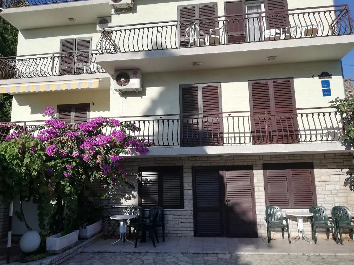 Danyja Apartments Sveti Filip i Jakov